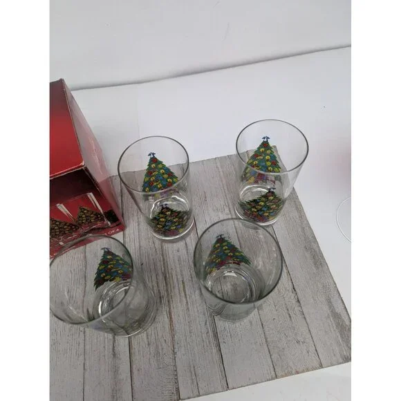 Vintage Set of 4 Christmas Carlton Beverage Glasses 11 oz Tumblers 5 1/2" Tall - Picture 4 of 8